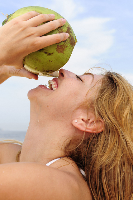 agua de coco e musculação